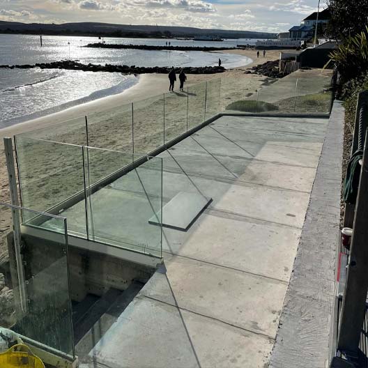 glass-pergola-construction-right-next-to-the-beach