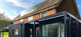 Instalación de una terraza cubierta con nuestros elevadores ELC en Kent