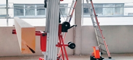Lifting and installing wooden beams in Germany with a TORO D-406