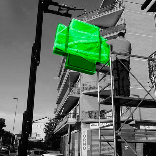 Elevación-de-carteles-luminosos