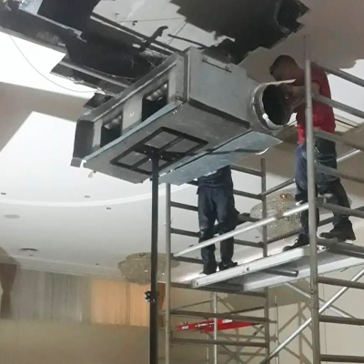 Installing bulky ventilation ducting with an ELC-730/R lifter
