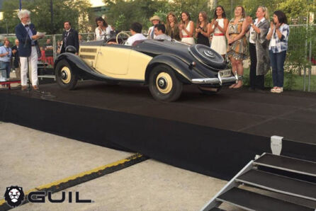 Tarimas-para-exposicion-coches-exteriores Tarimas-para-exposicion-coches-exteriores